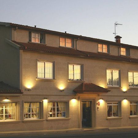 Hotel O Pino Bagian luar foto
