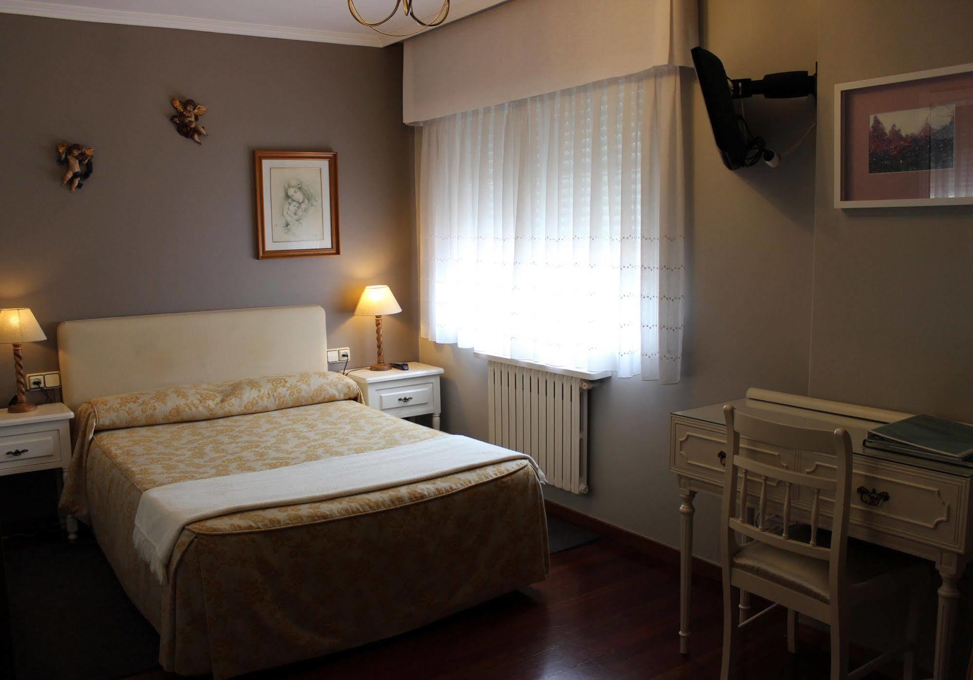 Hotel O Pino Bagian luar foto