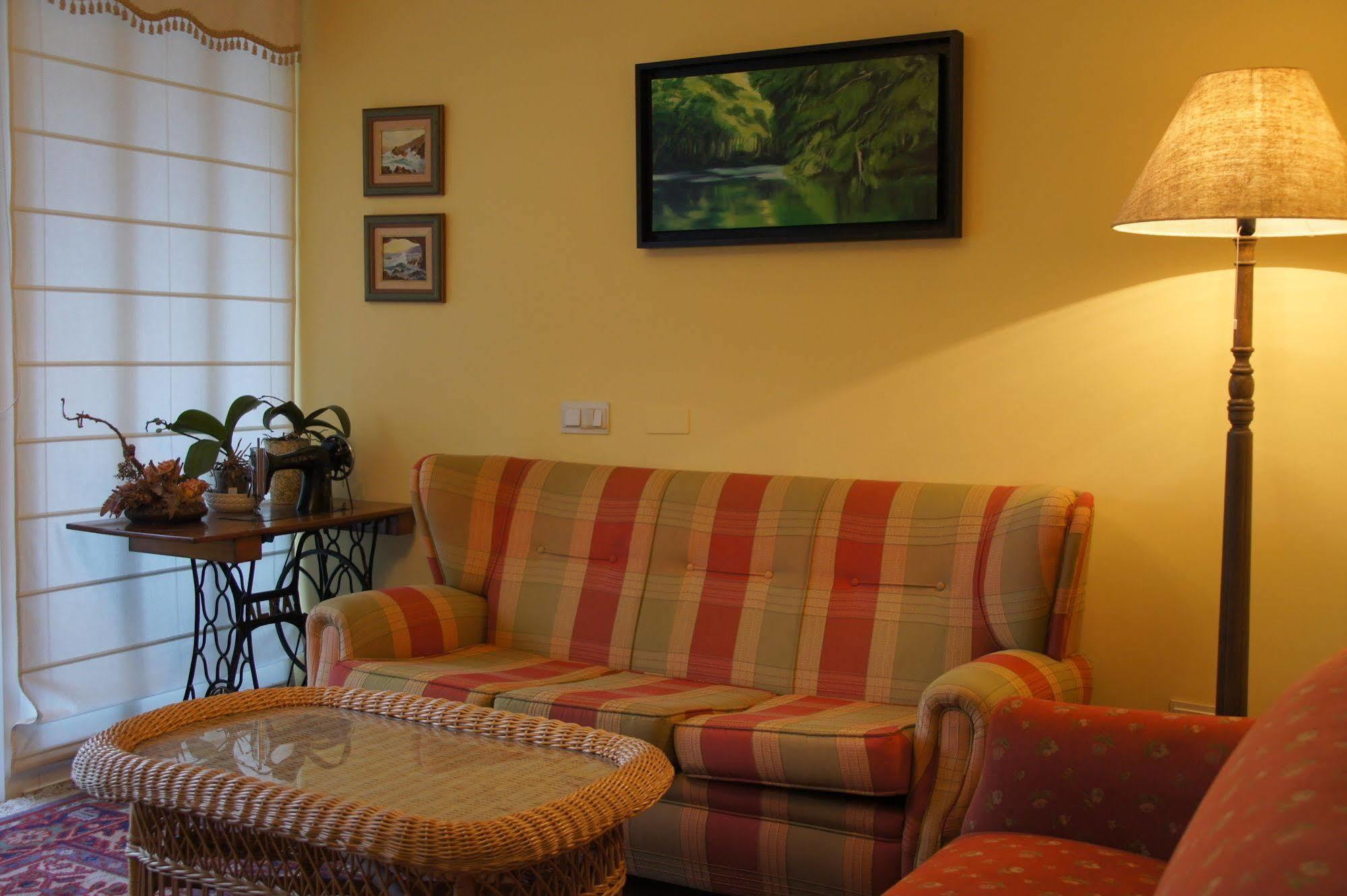 Hotel O Pino Bagian luar foto