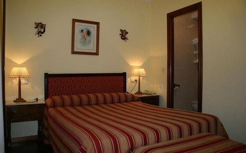 Hotel O Pino Ruang foto